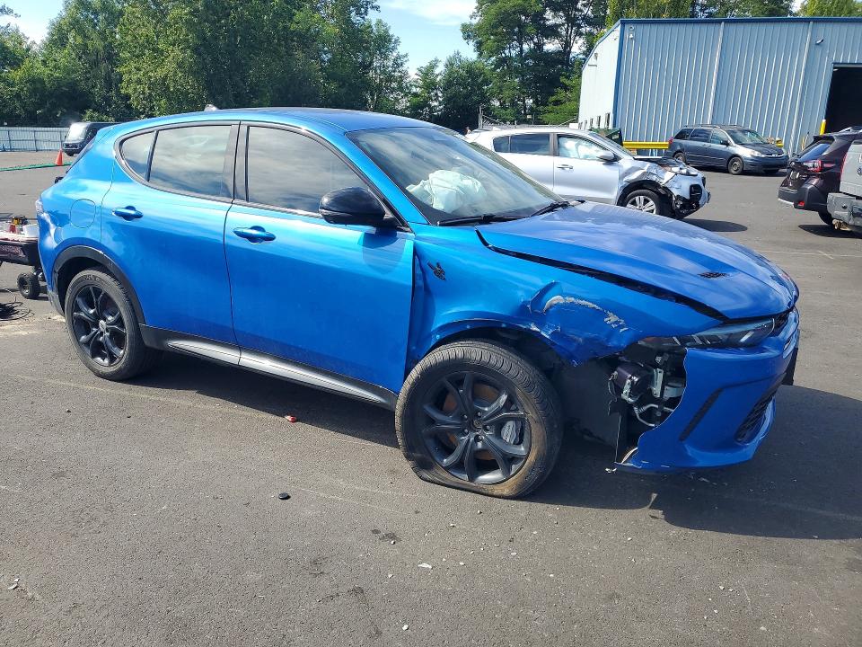 2024 Dodge Hornet VIN ZACPDFCW3R3A23521 COPART salvage auction — FRONT END, Wa - Vehicle Cert Of Ownership-Titl, sold $3,750 on 2026-08-17 (photo 4)