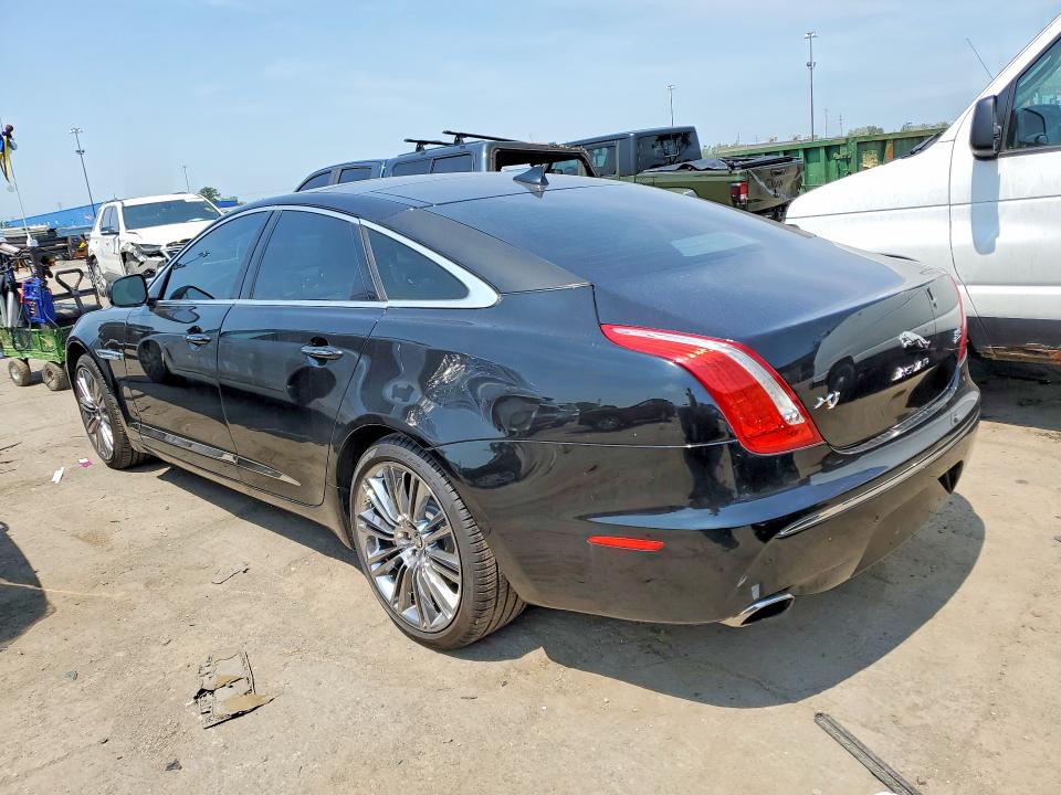 2015 Jaguar Xj VIN SAJWJ1CD5F8V74908 COPART salvage auction — UNDERCARRIAGE, MI - CERTIFICATE OF TITLE, sold $400 on 2026-07-21 (photo 2)
