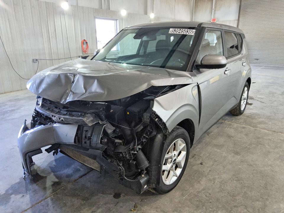 2015 Kia Soul VIN KNDJN2A2XF7771311 COPART salvage auction — FRONT END, VA - CERTIFICATE OF TITLE, sold $1,100 on 2026-07-16 (photo 1)