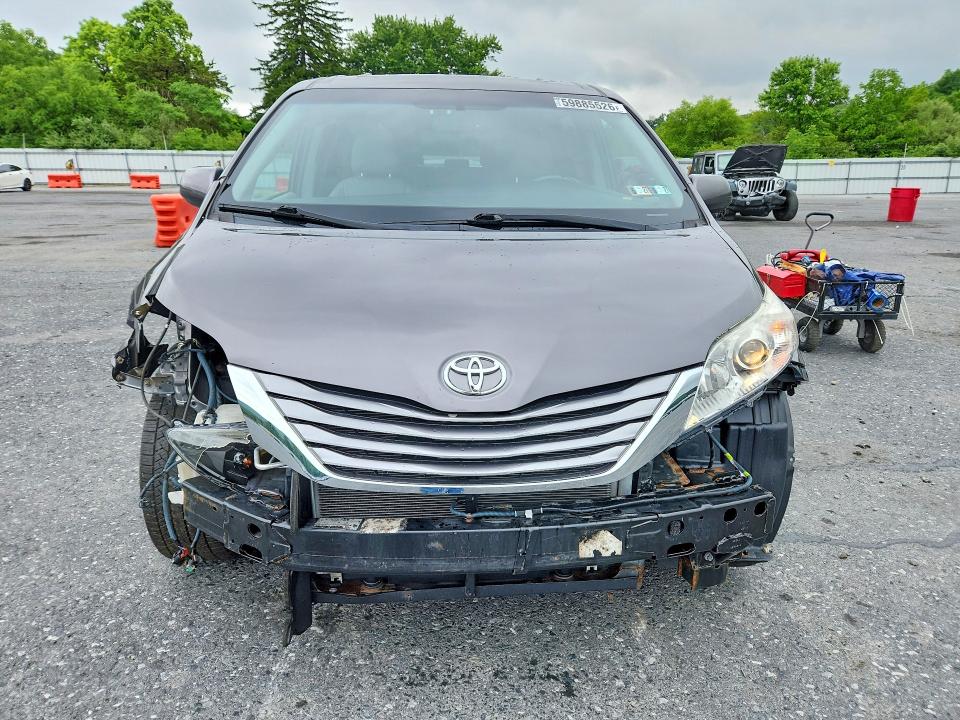 2017 Toyota Sienna VIN 5TDDZ3DC2HS178353 COPART salvage auction — FRONT END, PA - CERTIFICATE OF SALVAGE, sold $3,800 on 2026-07-28 (photo 5)