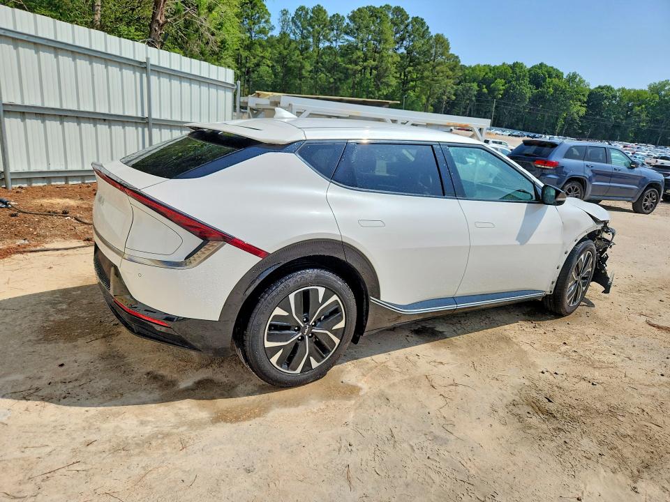 2024 Kia Ev6 VIN KNDC34LA8R5159963 COPART salvage auction — FRONT END, MA - DEALER ONLY CLEAN TITLE, sold $10,100 on 2026-07-20 (photo 3)