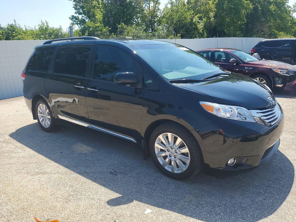 2012 Toyota Sienna VIN 5TDDK3DC2CS042396 COPART salvage auction — SIDE, Salvage Title, sold $4,150 on 2026-07-24 (photo 4)