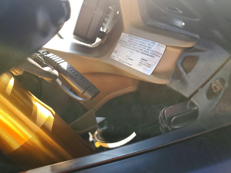 2021 Ducati Panigale VIN ZDMDAGNW4MB002112 COPART salvage auction — ROLLOVER, Mi - Scrap Certificate Of Title, sold $5,300 on 2026-08-14 (photo 9)