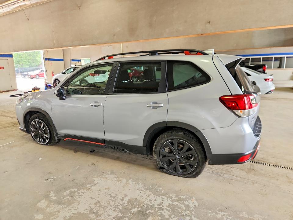 2023 Subaru Forester VIN JF2SKAJC7PH538208 COPART salvage auction — UNDERCARRIAGE, VA - CERT OF TITLE - SALVAGE, sold $5,900 on 2026-07-31 (photo 2)