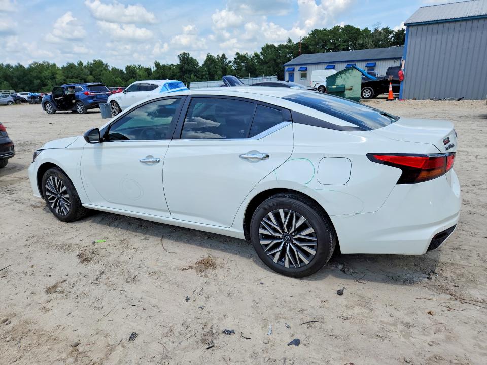 2025 Nissan Altima VIN 1N4BL4DW7SN313998 COPART salvage auction — MINOR DENT/SCRATCHES, Fl - Cert Of Title Slvg Rebuildable, sold $8,700 on 2026-07-31 (photo 2)