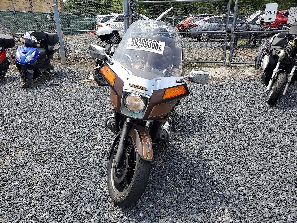 1982 Honda Gl VIN 1HFSC0227CA235658 COPART salvage auction — ALL OVER, Md - Cert Of Salvage > 75% Damage, sold $125 on 2026-07-30 (photo 2)