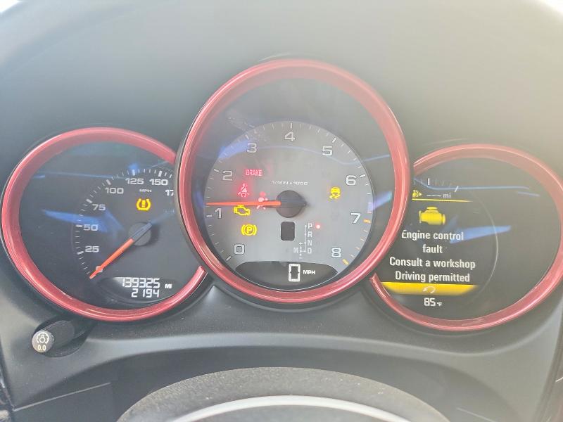 2016 Porsche Macan VIN WP1AB2A50GLB48449 COPART salvage auction — MINOR DENT/SCRATCHES, IN - CERTIFICATE OF TITLE (P), sold $4,050 on 2026-07-29 (photo 9)
