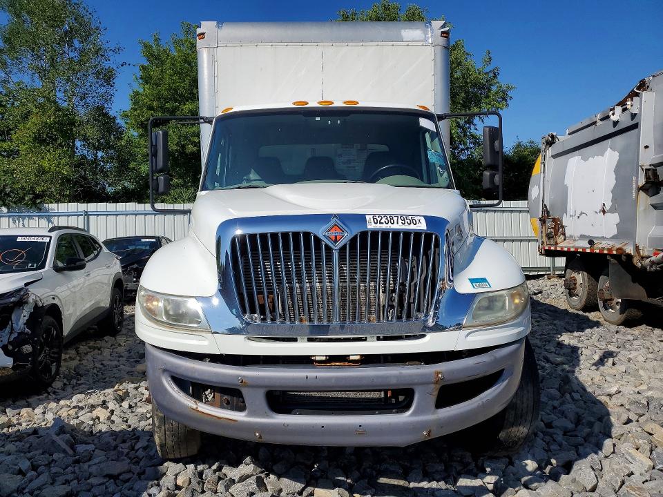 2017 International VIN 1HTMMMMM7HH637476 COPART salvage auction — NORMAL WEAR, OK - CERTIFICATE OF TITLE (P), sold $7,000 on 2026-09-17 (photo 5)