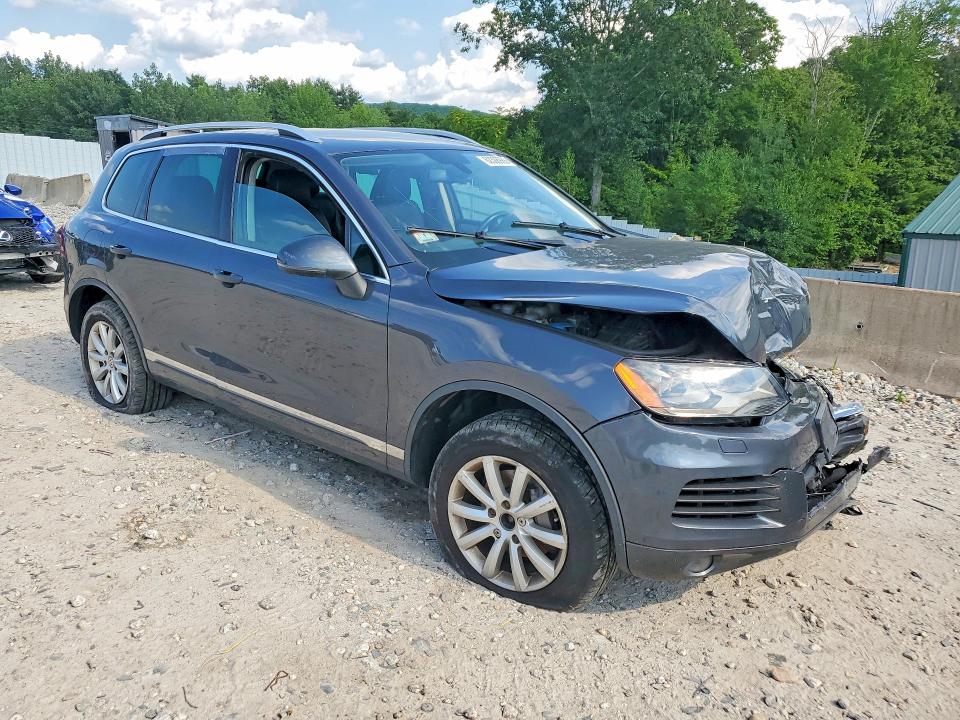 2011 Volkswagen Touareg VIN WVGFF9BP6BD004505 COPART salvage auction — FRONT END, Ma - Cert Of Title-Reconstrctd Coll, sold $450 on 2026-08-12 (photo 4)