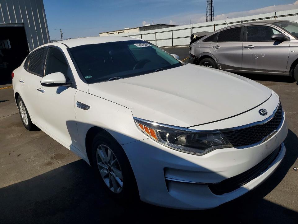 2016 Kia Optima VIN KNAGT4L3XG5083577 COPART salvage auction — DAMAGE HISTORY, Ca - Dlr/Dis/Exp Only Salvage Title, sold $1,000 on 2026-08-02 (photo 4)