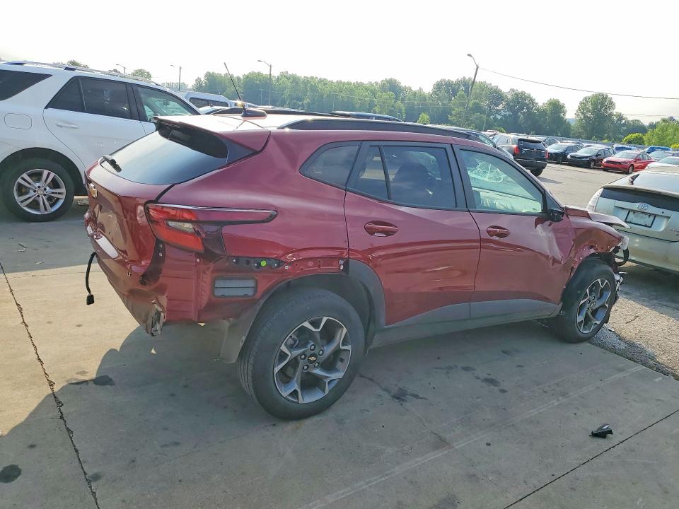 2025 Chevrolet Trax VIN KL77LHEP1SC208428 COPART salvage auction — ROLLOVER, Ky - Cert Of Title-Salvage, sold $2,150 on 2026-07-13 (photo 3)