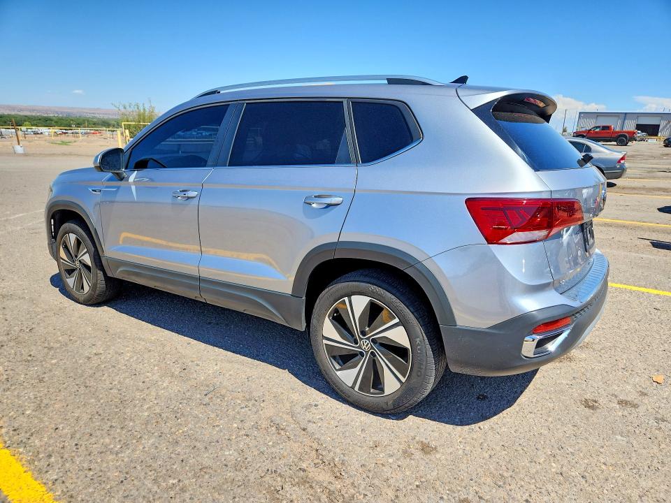 2024 Volkswagen Taos VIN 3VVUX7B20RM067777 COPART salvage auction — SIDE, Nm - Cert Of Title-Salvage, sold $11,100 on 2026-08-17 (photo 2)