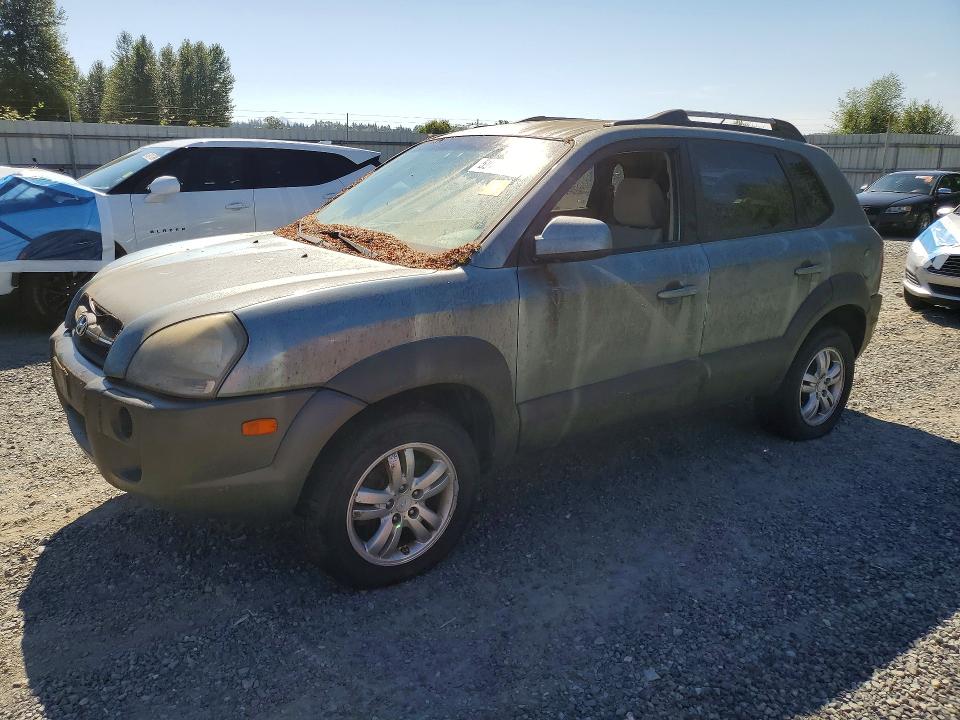 2008 Hyundai Tucson VIN KM8JN72D48U810858 COPART salvage auction — REAR END, WA - VEHICLE CERT OF OWNERSHIP-TITL, sold $300 on 2026-07-27 (photo 1)