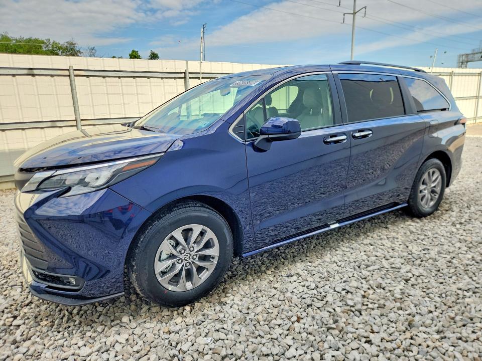 2026 Toyota Sienna VIN 5TDYRKECXTS327708 COPART salvage auction — FRONT END, Wv - Certificate Of Title (P), sold $19,100 on 2026-07-22 (photo 1)