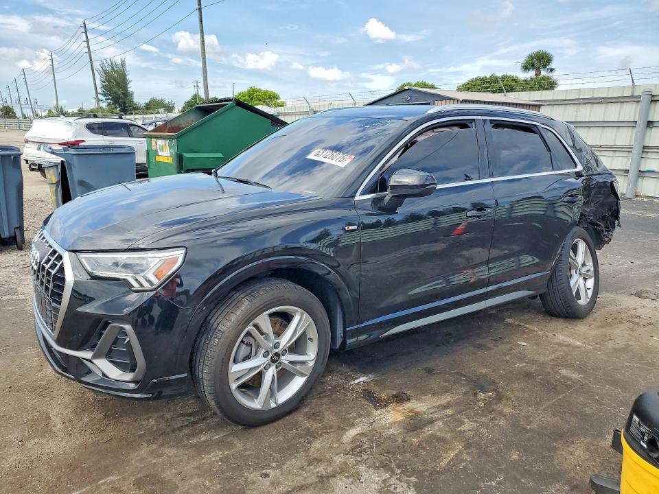 2022 Audi Q3 VIN WA1EECF39N1081456 — COPART salvage auction photo