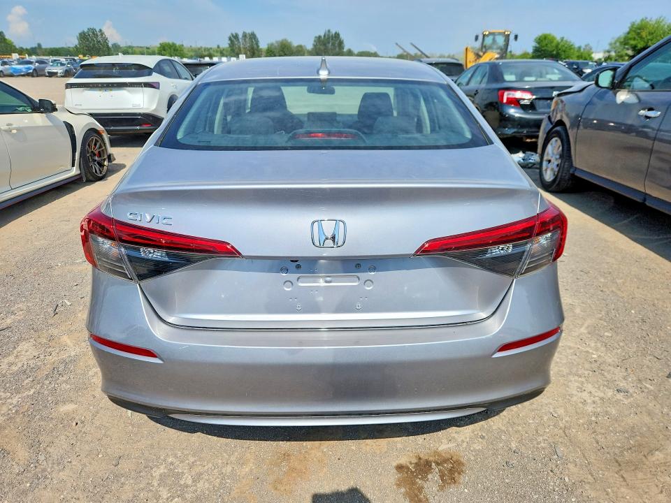 2022 Honda Civic VIN 2HGFE2F2XNH117458 COPART salvage auction — SIDE, ON - PERMIT NO BRAND - UNFIT, sold $250 on 2026-07-23 (photo 6)