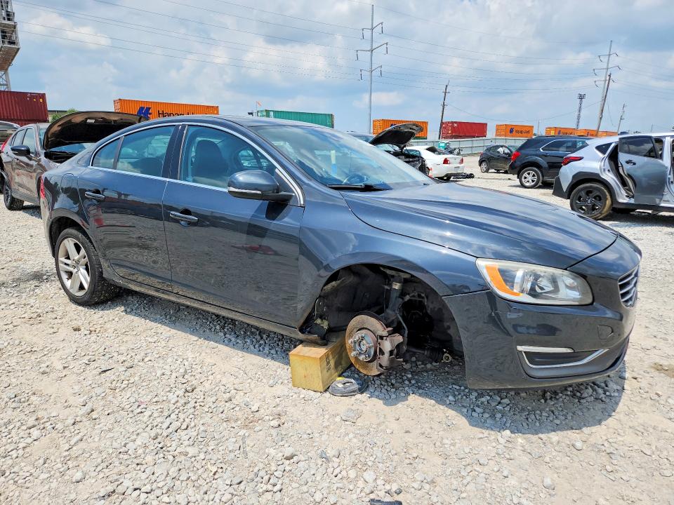 2015 Volvo S60 VIN YV140MFB9F2316165 COPART salvage auction — FRONT END, Pa - Cert Of Title, sold $175 on 2026-08-14 (photo 4)