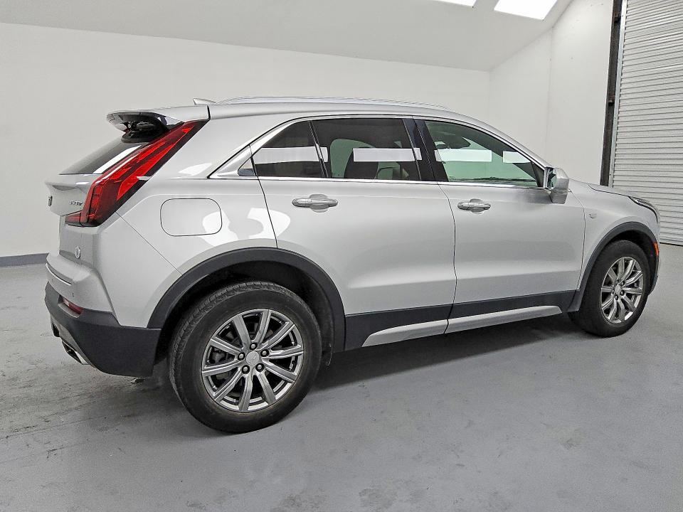 2020 Cadillac Xt4 VIN 1GYFZDR41LF123623 COPART salvage auction — MINOR DENT/SCRATCHES, TX - CERTIFICATE OF TITLE, sold $8,300 on 2026-07-28 (photo 3)