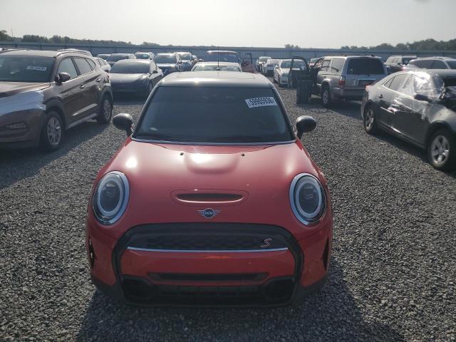 2023 Mini Cooper VIN WMW53DK04P2U07445 COPART salvage auction — WATER/FLOOD, Fl - Cert Of Title-Slvg Rebld Flood, sold $175 on 2026-07-31 (photo 5)
