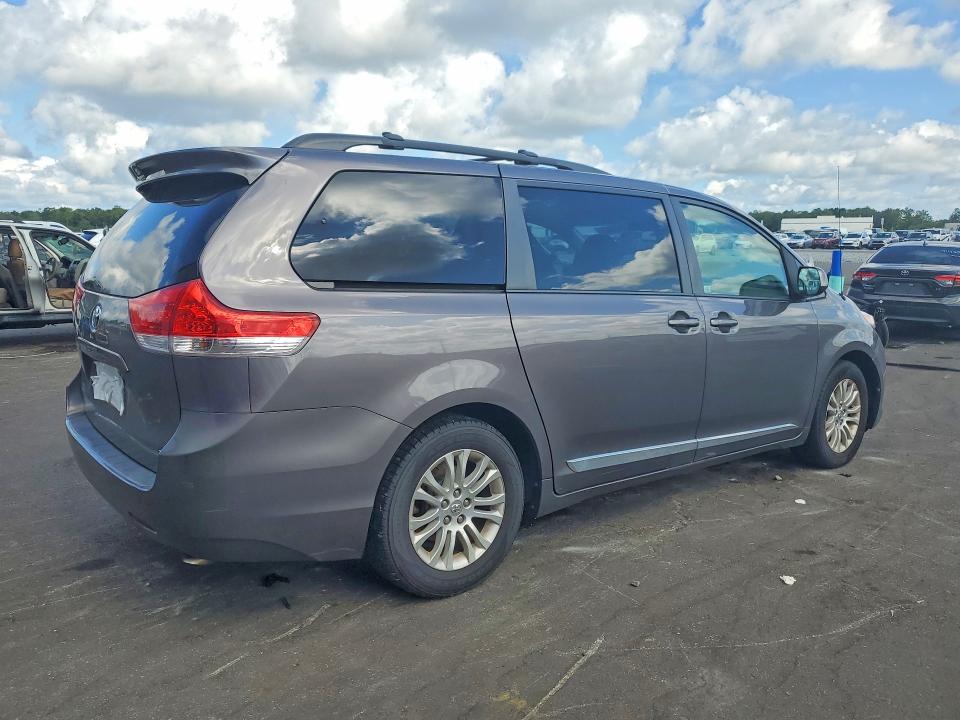 2012 Toyota Sienna VIN 5TDYK3DC7CS273344 COPART salvage auction — MINOR DENT/SCRATCHES, Va - Certificate Of Title, sold $3,850 on 2026-08-01 (photo 3)