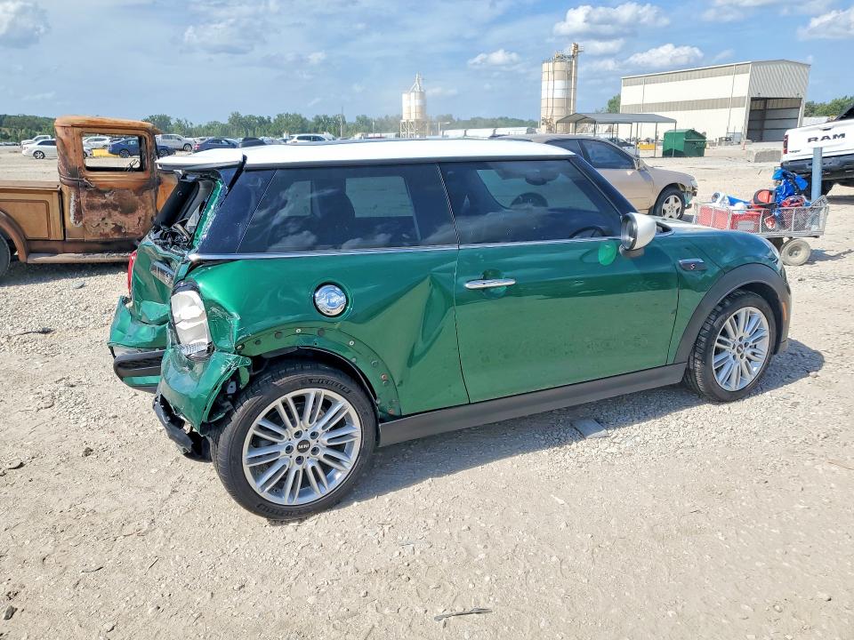 2024 Mini Cooper VIN WMW53DH01R2U75079 COPART salvage auction — REAR END, Ks - Cert Of Title-Salvage, sold $4,250 on 2026-08-04 (photo 3)