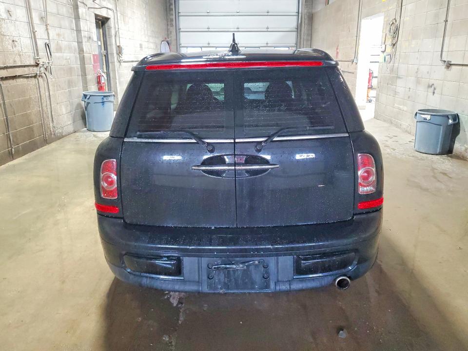 2012 Mini Cooper Clubman VIN WMWZF3C51CT488776 COPART salvage auction — MINOR DENT/SCRATCHES, Mn - Certificate Of Title, sold $1,600 on 2026-09-08 (photo 6)
