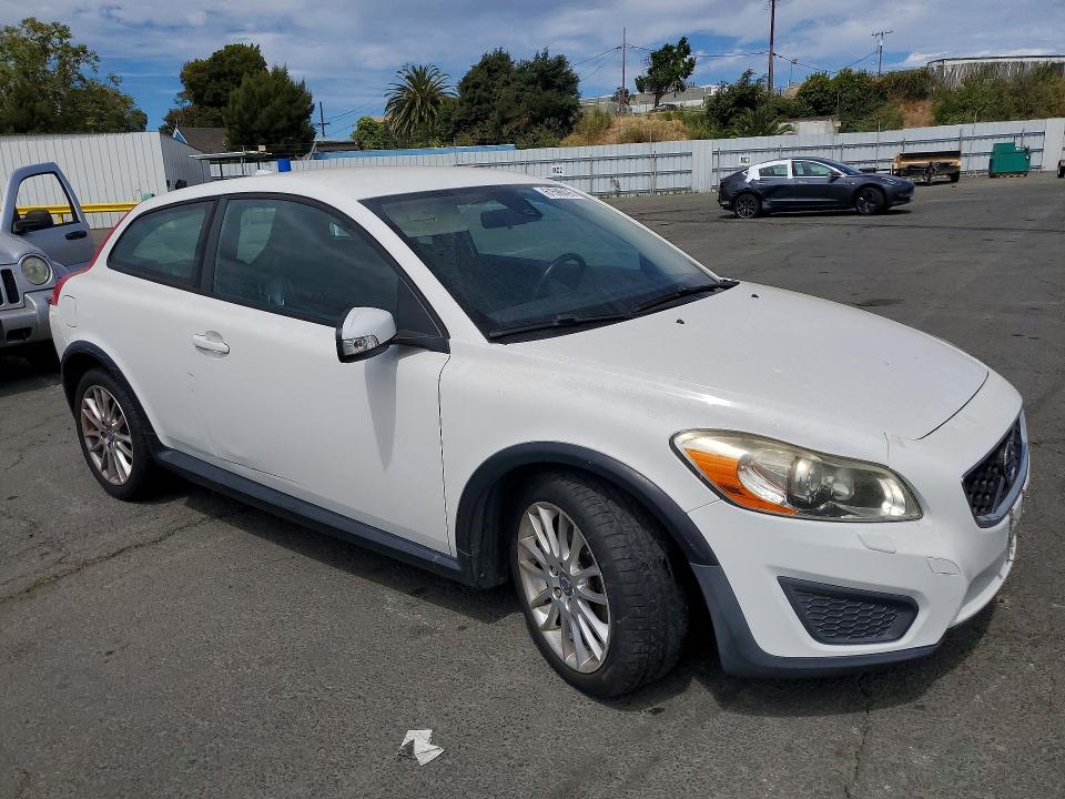 2011 Volvo C30 VIN YV1672MK3B2196949 COPART salvage auction — MINOR DENT/SCRATCHES, Ca - Salvage Certificate, sold $250 on 2026-08-07 (photo 4)