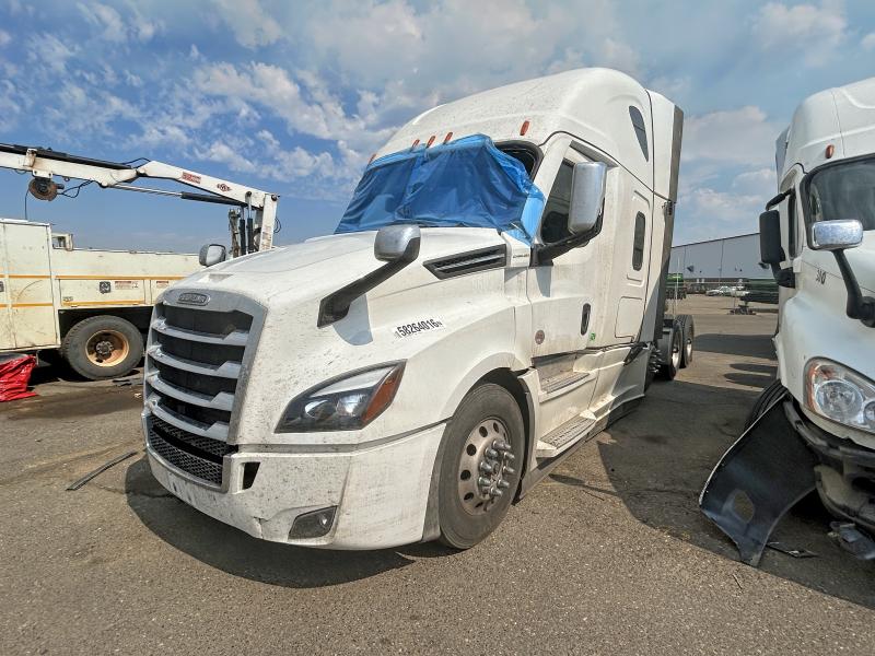 2026 Freightliner Cascadia 126 VIN 3AKNHHDR7TSWP8427 COPART salvage auction — SIDE, WA - BILL OF SALE, sold $33,500 on 2026-09-17 (photo 2)