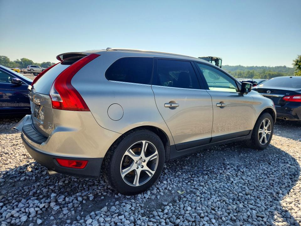 2013 Volvo Xc60 VIN YV4902DZ8D2378313 COPART salvage auction — REAR END, Il - Salvage Certificate, sold $500 on 2026-08-12 (photo 3)