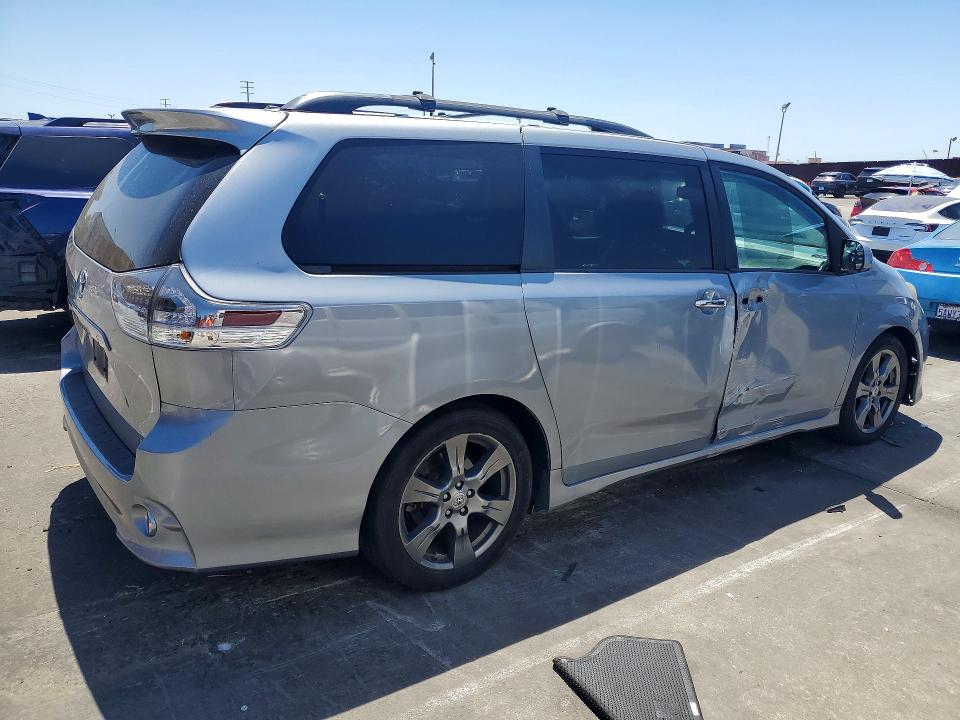 2017 Toyota Sienna VIN 5TDXZ3DC9HS852804 COPART salvage auction — SIDE, Ca - Salvage Certificate, sold $4,000 on 2026-08-25 (photo 3)
