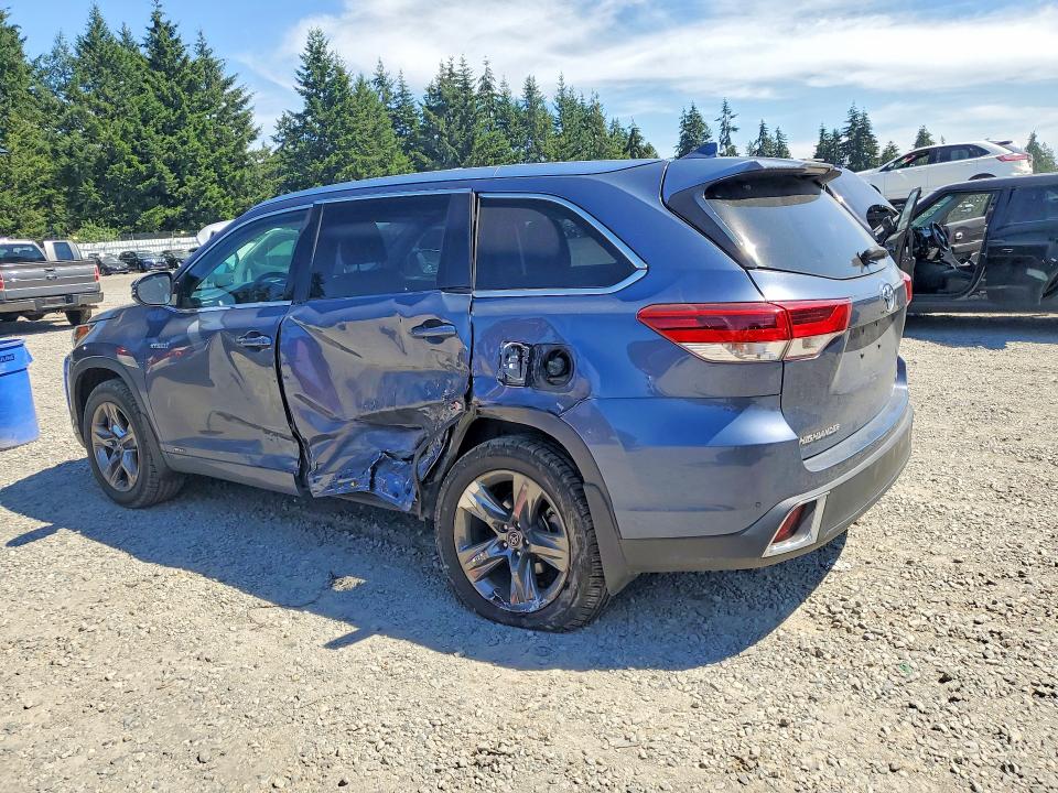 2018 Toyota VIN 5TDDGRFH0JS050944 COPART salvage auction — SIDE, Salvage Title, sold $9,300 on 2026-07-17 (photo 2)