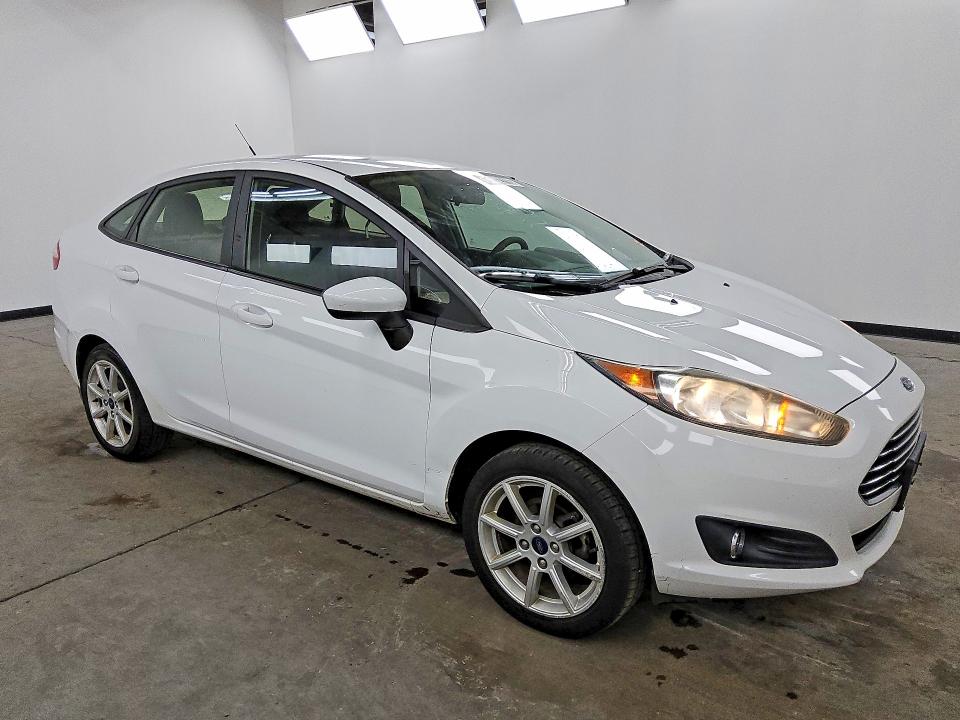 2019 Ford Fiesta VIN 3FADP4BJ4KM149902 COPART salvage auction — MINOR DENT/SCRATCHES, Il - Certificate Of Title, sold $1,750 on 2026-09-03 (photo 4)