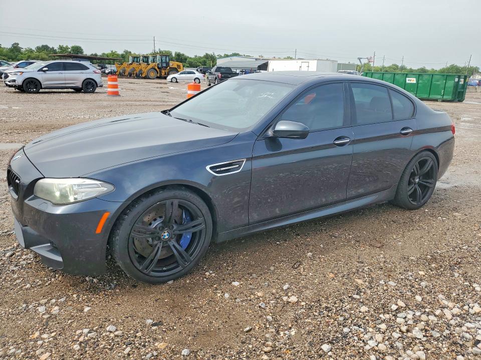 2016 BMW M5 VIN WBSFV9C55GD595740 COPART salvage auction — MINOR DENT/SCRATCHES, AZ - CERTIFICATE OF TITLE (P), sold $11,700 on 2026-07-29 (photo 1)