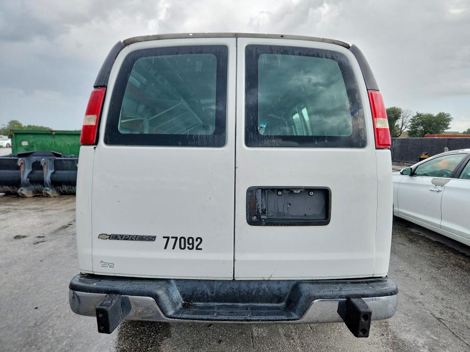 2027 Chevrolet Express VIN 1GCWGAFG5J1907578 COPART salvage auction — MINOR DENT/SCRATCHES, Fl - Certificate Of Title, sold $2,400 on 2026-07-27 (photo 6)