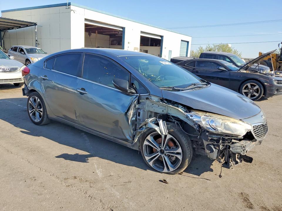 2015 Kia Forte VIN KNAFX4A88F5347604 COPART salvage auction — FRONT END, Nm - Cert Of Title-Salvage (P), sold $625 on 2026-07-31 (photo 4)
