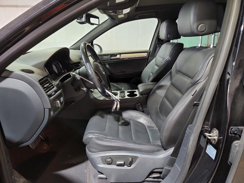 2014 Volkswagen Touareg VIN WVGDP9BP2ED005031 COPART salvage auction — FRONT END, Salvage Title, sold $825 on 2026-08-07 (photo 7)