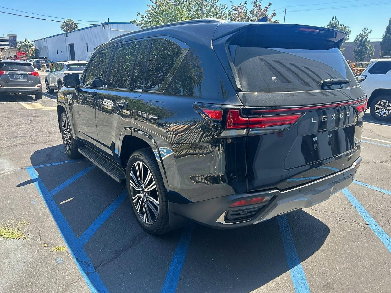 2024 Lexus Lx 600 VIN JTJGB7CX5R4065214 COPART salvage auction — Minor Dent/Scratches, CA - SALVAGE CERTIFICATE (P), sold $62,000 on 2026-08-10 (photo 3)