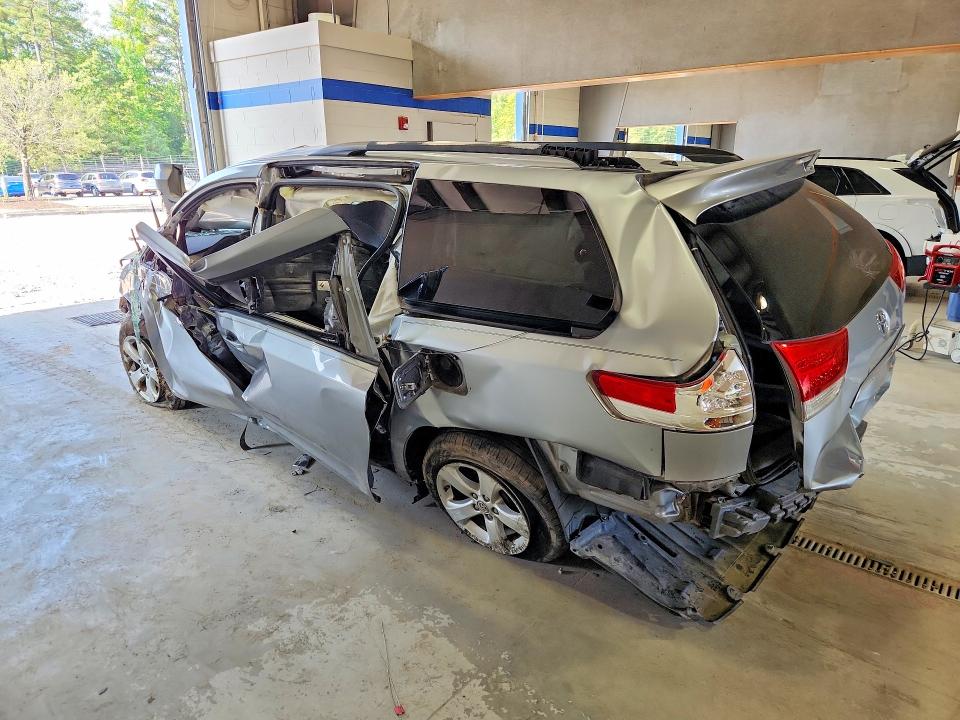 2013 Toyota Sienna VIN 5TDKK3DC4DS398048 COPART salvage auction — ALL OVER, Va - Cert Of Title - Salvage, sold $550 on 2026-07-10 (photo 2)