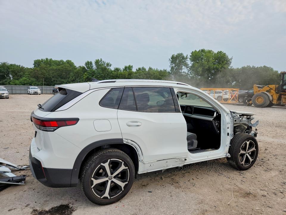 2025 Volkswagen Tiguan VIN 3VVMR7RM5SM073260 COPART salvage auction — FRONT END, Ia - Cert Of Title-Salvage Title, sold $13,200 on 2026-08-21 (photo 3)