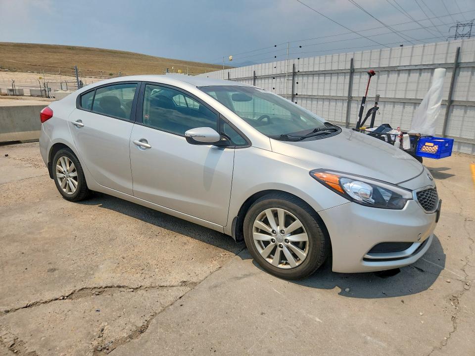 2015 Kia Forte VIN KNAFX4A6XF5283161 COPART salvage auction — REAR END, CO - SALVAGE TITLE, sold $1,200 on 2026-07-27 (photo 4)