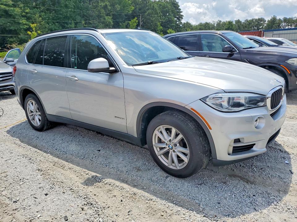 2015 BMW X5 VIN 5UXKR0C58F0P06968 COPART salvage auction — MINOR DENT/SCRATCHES, Mt - Certificate Of Title (P), sold $3,600 on 2026-07-27 (photo 4)