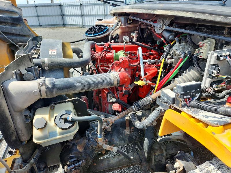 2012 Thomas Saf-t-liner c2 VIN 4UZABRDT0CCBN9741 COPART salvage auction — NORMAL WEAR, IL - CERTIFICATE OF TITLE, sold $2,000 on 2026-09-09 (photo 7)