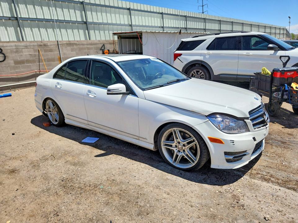 2014 Mercedes-benz VIN WDDGF8AB0ER307057 COPART salvage auction — FRONT END, Nm - Cert Of Title-Salvage, sold $650 on 2026-08-17 (photo 4)
