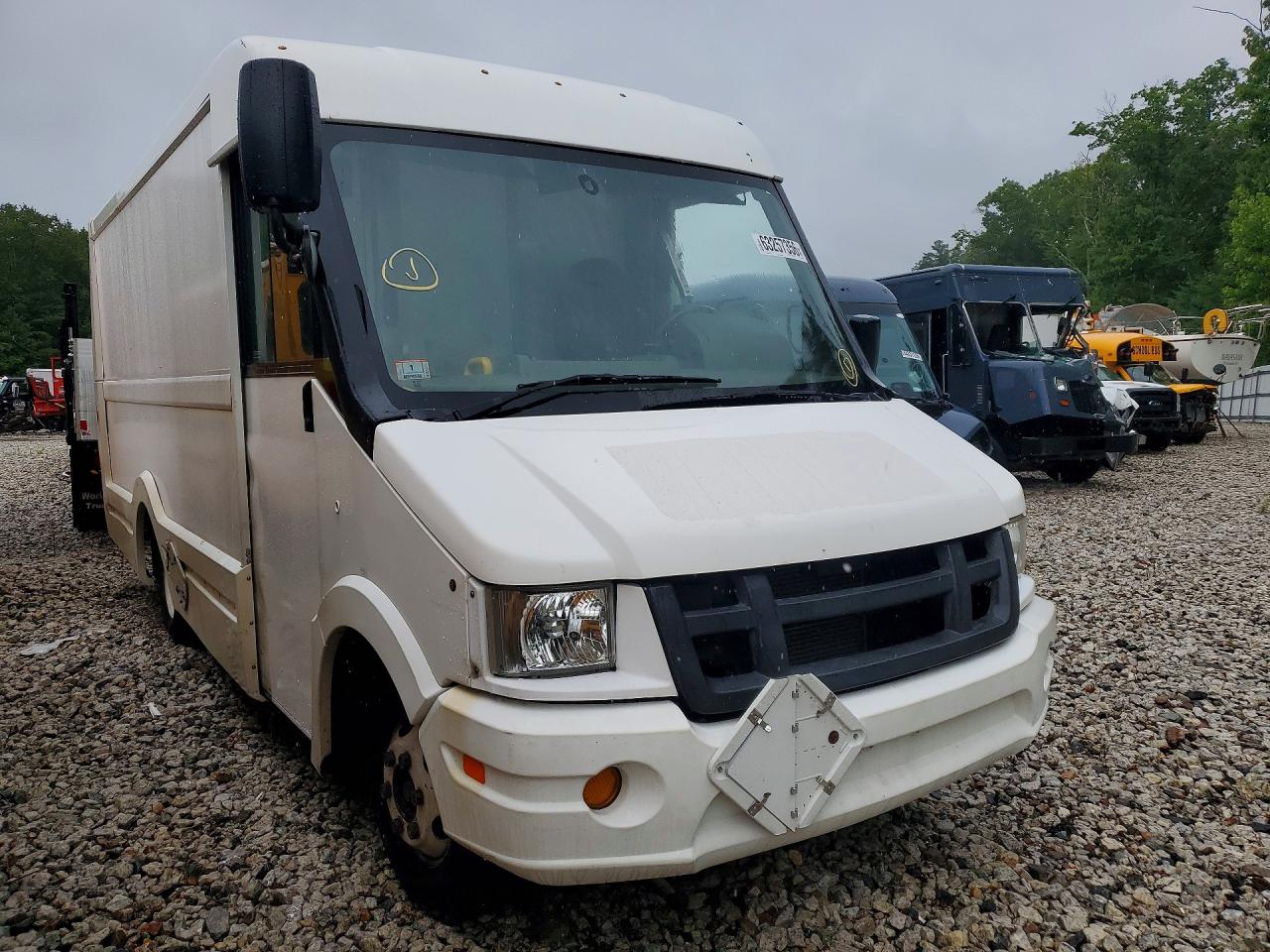 2013 Isuzu Npr VIN JALB4T176D7W00088 COPART salvage auction — Rear End, MA - CERTIFICATE OF TITLE, sold $2,650 on 2026-09-02 (photo 4)