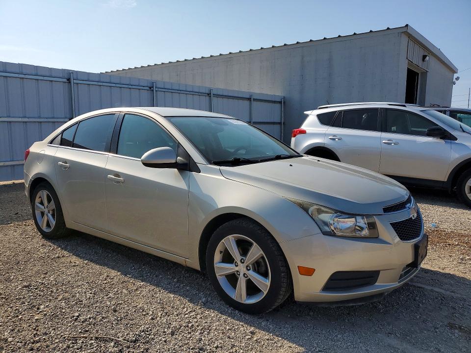 2013 Chevrolet Cruze VIN 1G1PE5SB1D7312104 COPART salvage auction — MINOR DENT/SCRATCHES, IA - CERT OF TITLE-PRIOR SALVAGE, sold $708 on 2026-07-28 (photo 4)