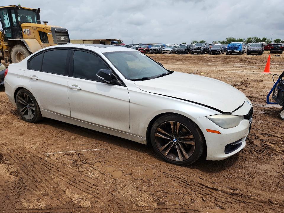 2013 BMW 3 series VIN WBA3A5C52DF351944 COPART salvage auction — SIDE, TX - CERTIFICATE OF TITLE, sold $325 on 2026-07-23 (photo 4)