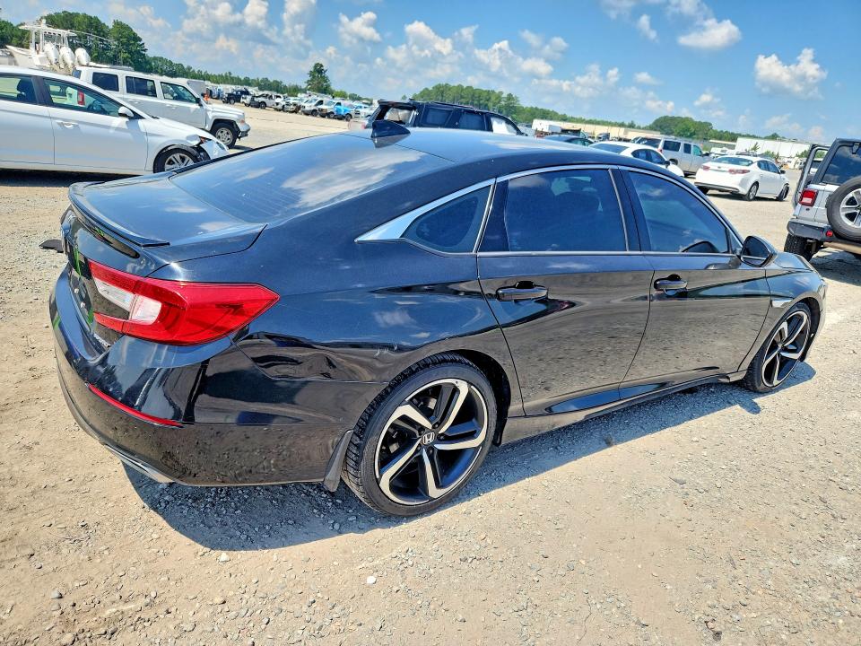 2018 Honda Accord VIN 1HGCV1F35JA030064 COPART salvage auction — MINOR DENT/SCRATCHES, SC - DEALER ONLY CLEAN TITLE (P), sold $5,200 on 2026-07-28 (photo 3)