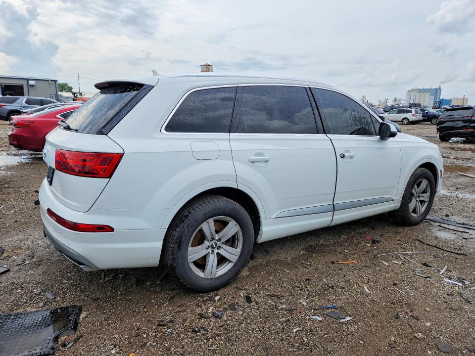 2019 Audi Q7 VIN WA1LHAF77KD017853 COPART salvage auction — MINOR DENT/SCRATCHES, Il - Certificate Of Title, sold $10,900 on 2026-07-29 (photo 3)