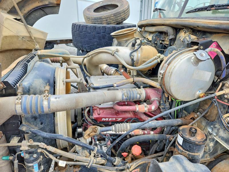 2007 Mack 700 ctp700 VIN 1M2AT04C67M004195 COPART salvage auction — ROLLOVER, TN - SALVAGE CERTIFICATE, sold $11,600 on 2026-08-27 (photo 7)