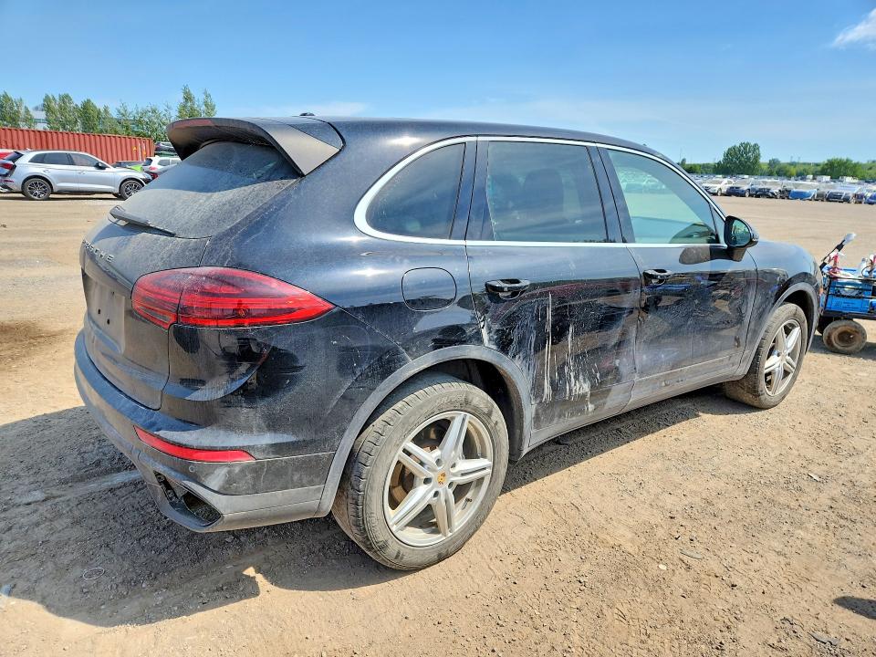 2017 Porsche Cayenne VIN WP1AA2A27HKA88556 COPART salvage auction — MECHANICAL, ON - PERMIT NO BRAND - UNFIT, sold $4,750 on 2026-08-04 (photo 3)